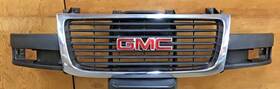 84689071 Gmc 2003 - 2023 Savana 2500 Front Bumper Grille