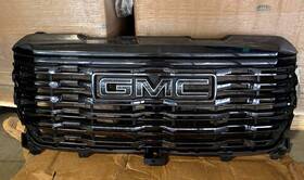 85622644 Gmc 2022-2024 Sierra 1500 Denali Ultimate Grille With Cam Oem Vador Chrome G168