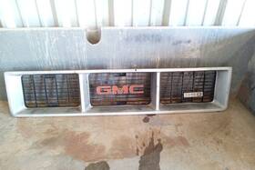 997-n Gmc 997-n/a 73 1973 Sierra 1500 Grille Oem
