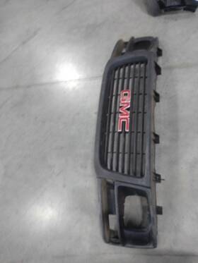 104-01810 Gmc Truck Grille Thru 04/03/11 Sealed Beam Headlamps Fits 03-11 Savana 1500 Van 564681