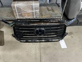104-11906c Honda Grille Upper Satin Black Rtle Fits 21-23 Ridgeline 1952625