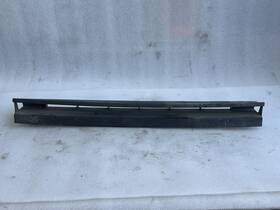 104-58056 Honda 1984 1985 Civic Sedan Front Bumper Grille