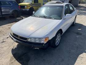 104-58701 Honda Grille V6 Fits 96-97 Accord 1301144