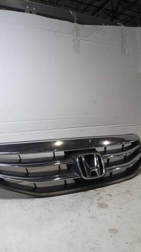 348178 Honda Used Front Grille Fits 2012 Accord Sdn Grade A