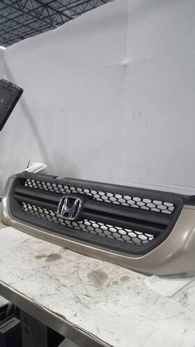 7034820 Honda Used Front Grille Fits 2005 Pilot Ex Grade C