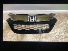 Honda 71122t7aj11 2019-2022 Hrv Front Grille Molding And Emblem Oem Original Part
