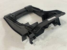 71150-t7a-j00 Honda 2019 - 2022 Hr-v Front Grille Center Upper Beam Bracket # 89096