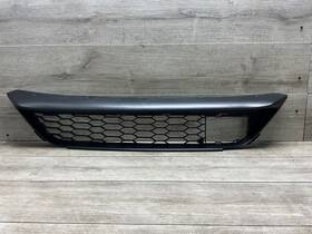 71152-t2f-a600 Honda 2016 2017 Accord Sedan Front Bumper Lower Grille Oem