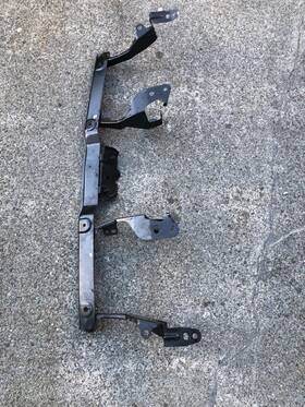 71250-3a0-a00 Honda 2023-2025 Cr-v Oem Bumper Face Bar Retainer Grille Reinforcement