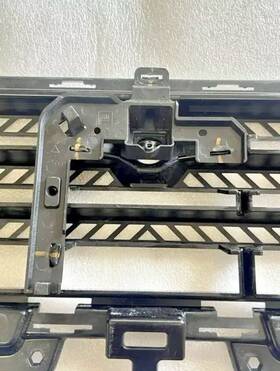 87825599 Hummer Gmc Ev Suv Pick Up Lower Grille 2024-2025