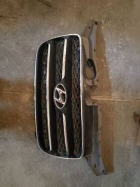 104-50375a Hyundai Grille With Surround Without Chrome Bars Fits 07-09 Santa Fe 182452