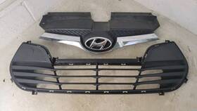 48789 Hyundai 12-17 Veloster Oem Chrome Black Front Upper Lower Grille Grill Emblem