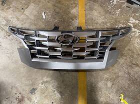 86350-k5100-trc Hyundai Oem Upper Main Grille For Santa Cruz -clip