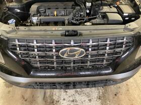 86350k2010 Hyundai Used Upper Grille Fits 2021 Venue Chrome And Black Grade A