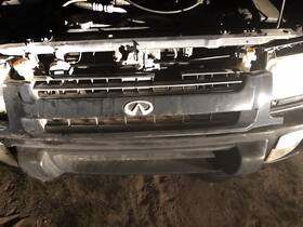 104-58724 Infiniti Upper Grille For 97-99 Qx4 Black Off Of 1997 Oem