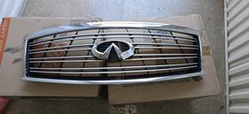 8758127 Infiniti 2011 - 2013 M37 Upper Bumper Mounted Grille