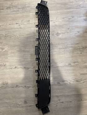 622546hj1a Infiniti 2018 - 2023 Q50 Front Bumper Lower Center Grille Shutter Cover Oem