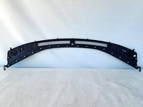 28176-9nf0a Infinity 16-20 Infiniti Qx60 Front Dash Panel Windshield Air Grille Deflector Oem