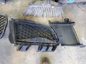 104-10103r Jaguar Passenger Grille Outer Premium Without Park Assist Fits 16-20 Xf 408139