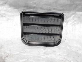 C2z3582 Jaguar 09-15 Xf Rear Bumper Air Pressure Vent Drafter Grille Cover Panel Oem
