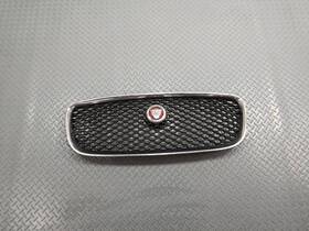 Gx63018k28b Jaguar 2016 - 2024 Oem Xf Front Center Upper Grille With Emblem Trim