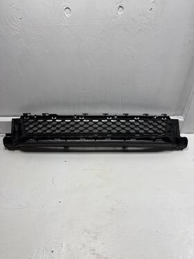Gx7317h750aa Jaguar 2015-2020 Xe Front Bumper Lower Grill Genuine