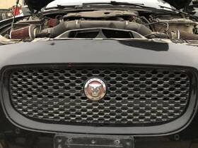 T4n5870 Jaguar 2017 2018 2019 Xe R Sport Upper Grille Without Surround View Gloss Black 4762