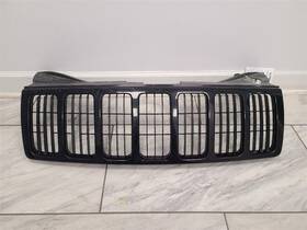 104-01926a Jeep Grille Laredo Painted Fits 05-07 Grand Cherokee 576703