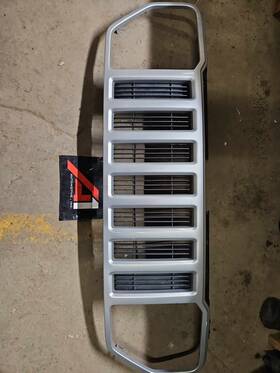 104-02095 Jeep 08-12 Liberty Grille Vertical Billet Silver With Headlamp Slots Oem