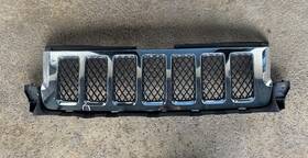 14503557 Jeep Genuine 2011-2013 Grand Cherokee Chrome Grille With Painted Black Insert