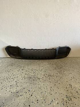 68262006aa Jeep Grand Cherokee Grille 2014 2015 2016 Used Oem Lower