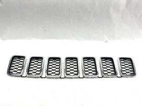 68298567aa Jeep 2017 - 2021 Grand Cherokee Front Grille Insert With Rings Oem