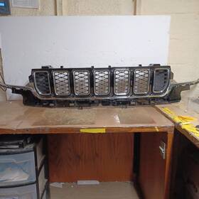 68425008ab Jeep 2021 -2024 Front Bumper Upper Grille Oem Grand Cherokee 2819