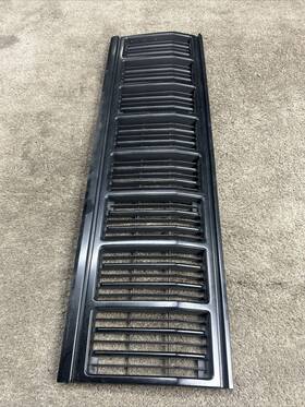 55034043 Jeep Oem 1991-1996 Cherokee Xj Front Grille Grill Part Number Black