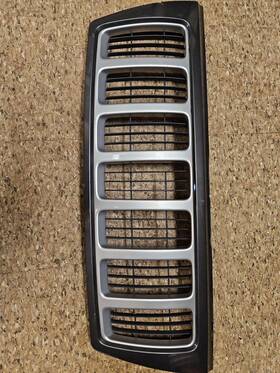 Xc051gvae Jeep 04 Grand Cherokee Grille Gray Painted Surround Black Mesh Oem