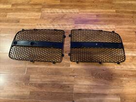 Mlx-she331-99fr-cl360a50 Karparts360 2004-05 Dodge Ram 1500/2500/3500 Grille Inserts Both Passenger And Drivers Sides