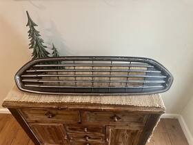 Fo1200553 Keystone Used Front Grille With Chrome Ford Fusion 2013 2014 2015 2016 Fo1200553 Keystone Used Front Grille With Chrome Ford Fusion 2013 2014 2015 2016