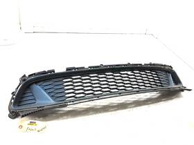86361-j5600 Kia 2018-2023 Stinger Gt1 Front Bumper Lower Grille Oem #damaged