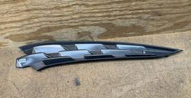 863b5-l3000 Kia 863b5l3000 Oem 2021-2024 K5 Lx Ex Lxs Passenger Side Grill Section Piece