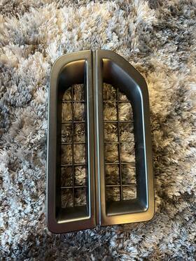 Jak000062 Land Rover 2005-2009 Rh Passenger Side Fender Air Vent