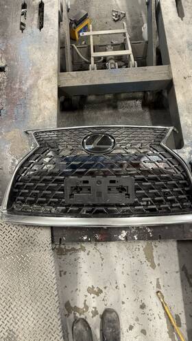 2956385 Lexus Front Upper Side Grille For Rx350 Rx450h 2020-2022 F Sport With Radar Hole