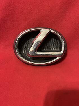 53142-60040 Lexus Oem 2013 - 2020 Gx460 Front Radiator Grill Emblem Logo