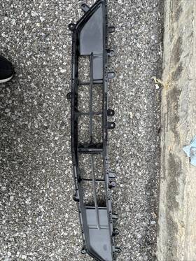 85598585 Lincoln 2023-2025 Cadillac Lyriq Lower Grille Oem 2024