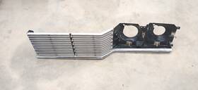 C8vy-8151a Lincoln 1968 Continental Used Grill Half - Drivers Side