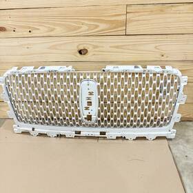 Nl7b-8150-a Lincoln 2018 2019 2020 Navigator Grille Inner Front Center Genuine