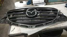 104-11354 Mazda Oem Grille For Cx-5 Assy Chrm Blk-txt Less Emblem Pitted