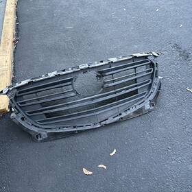 Dl8v-50712 Mazda P310187 2019-2022 Cx-3 Grille Cx3 Bumper Oem