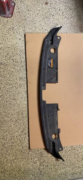 Ghp9-50717 Mazda Ghp950717 2014 6 Linired Upper Grill Bracket Oem 14 15 16 17