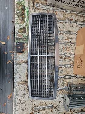 2028880023 Mercedes C Class Front Grille 1993-2000 202 Series #84806