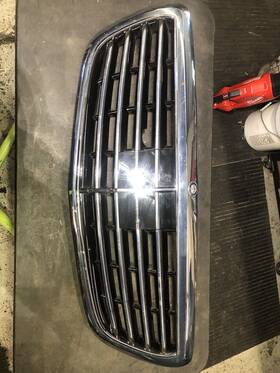 A2228800583 Mercedes 2014 - 2017 S Class S500 W222 Oem Upper Grille And Emblem
